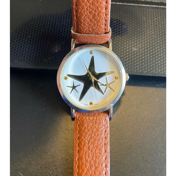 36mm Francesca's Watch, Gold Tone with Star Pattern Face, New Battery - Picture 2 of 3
